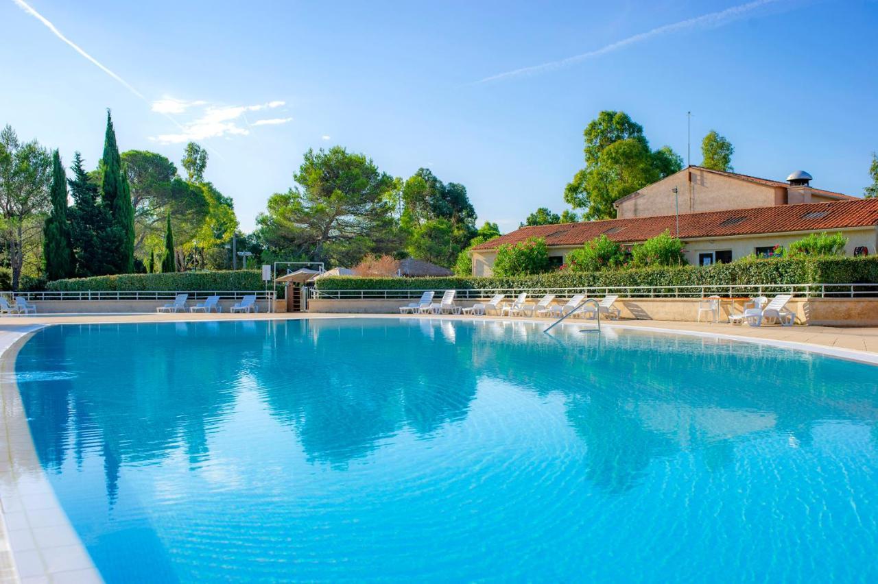 Vtf Le Castelet Hotell Saint Aygulf Exteriör bild